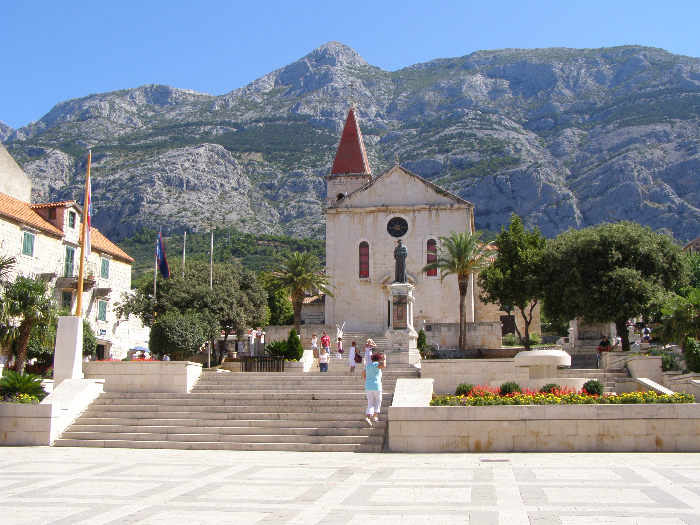 Makarska - náměstí, Chorvatsko